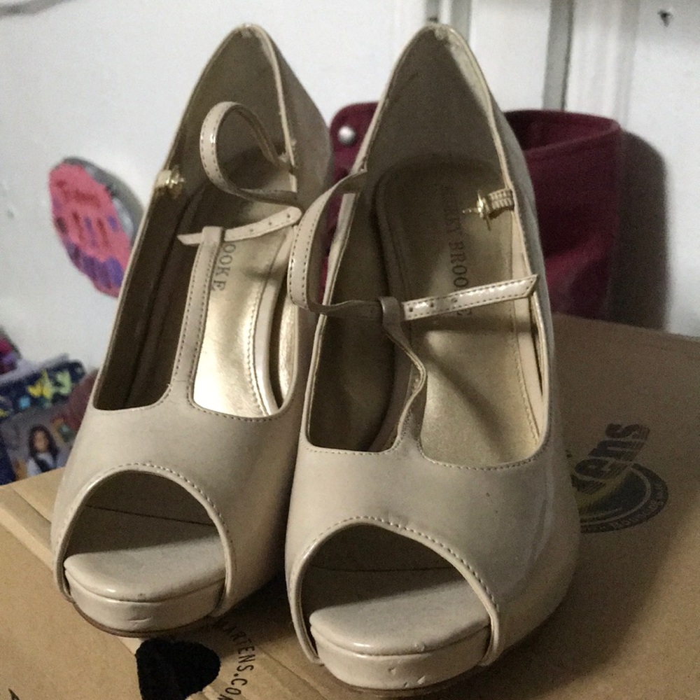 Nude heels